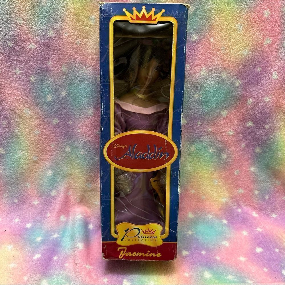 Disney Jasmine Aladdin Porcelain doll